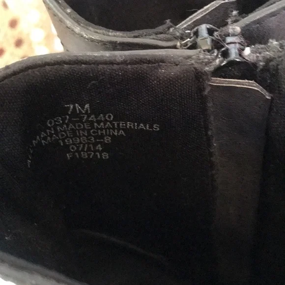 Arizona Jeans dark gray zip up block heel round toe quilted ankle booties size 7 - Picture 12 of 14